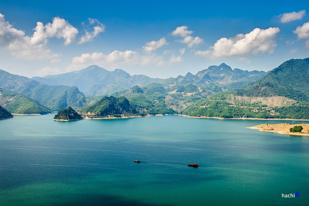 Ba Khan yên bình cuối thu